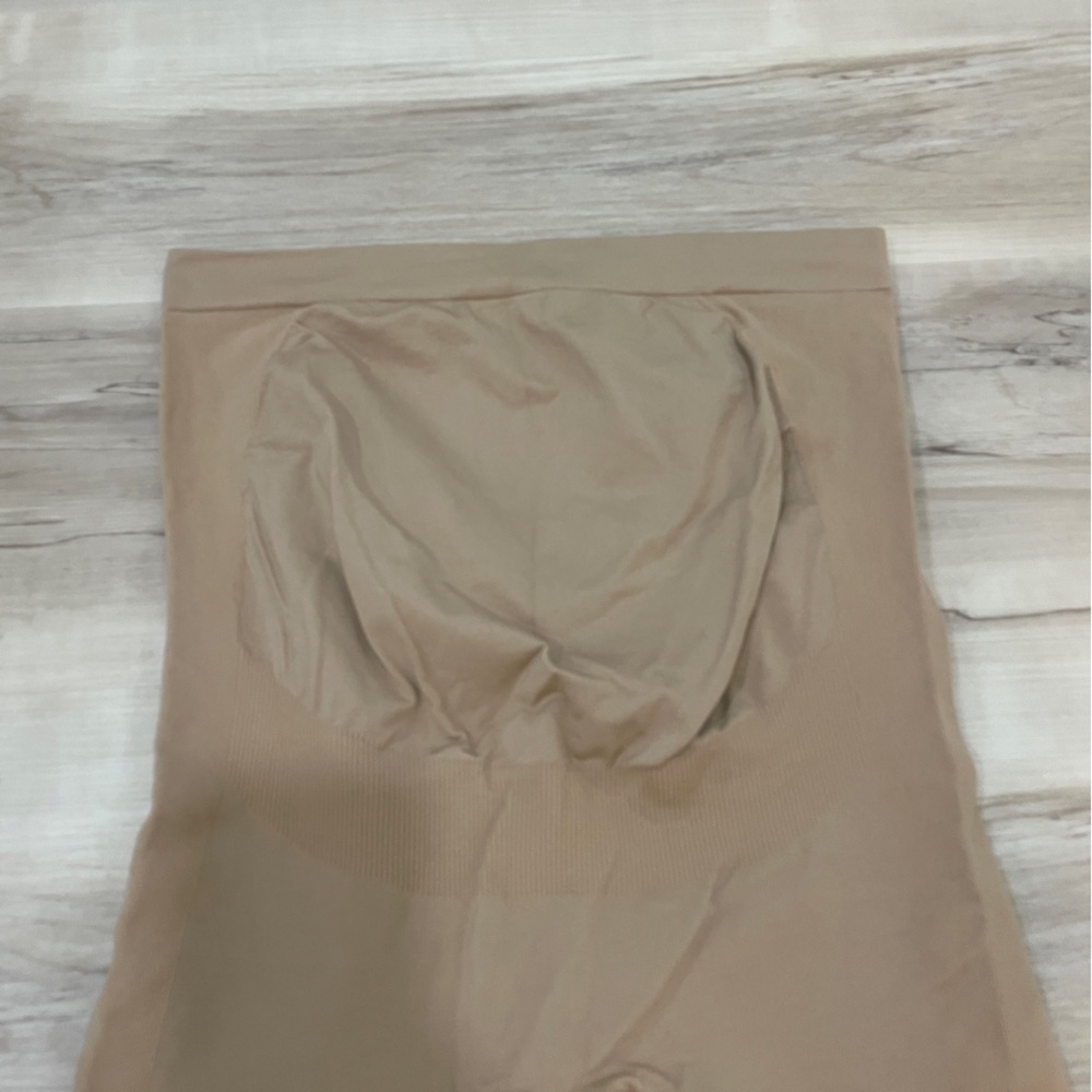 Isabel Maternity Shape wear Bike shorts Size Medium - Picture 5 of 7